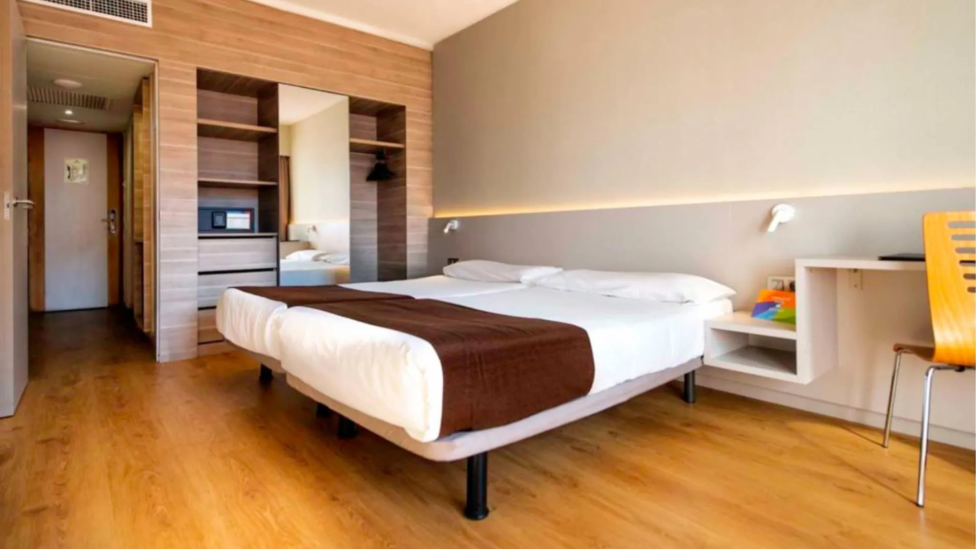 Paradise Park Fun Lifestyle Hotel Los Cristianos  4*, Los Cristianos (Tenerife) Spain