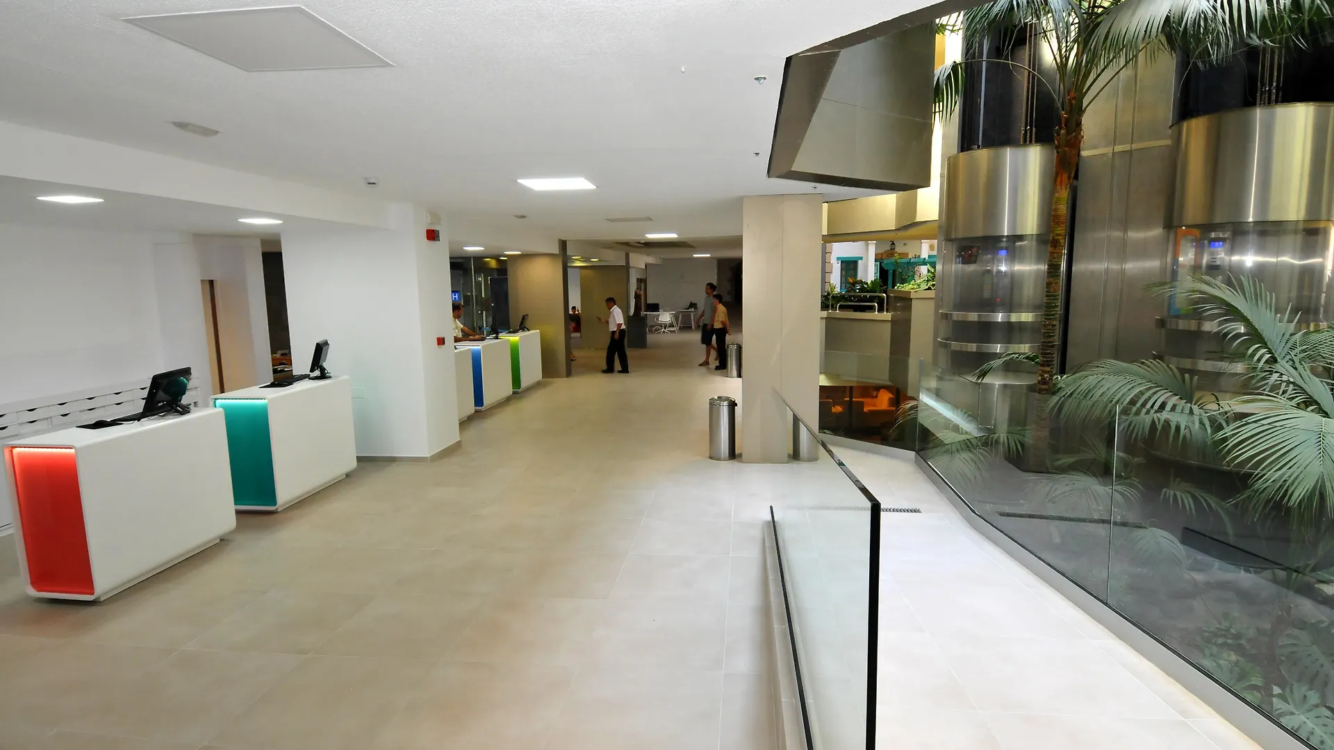 Paradise Park Fun Lifestyle Hotel Los Cristianos  4*, Los Cristianos (Tenerife) Spain